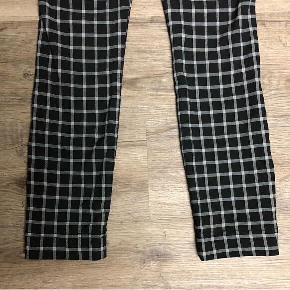 Hollister Black & Cream plaid pattern ultra high-rise pants size S - Picture 8 of 10